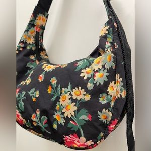 BAGGU x Laura Ashley Medium Crossbody Crescent Bag
